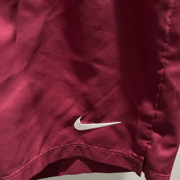 Nike Men Boys Small Maroon Dri-Fit Athletic Workout Gym Shorts - Picture 4 of 6